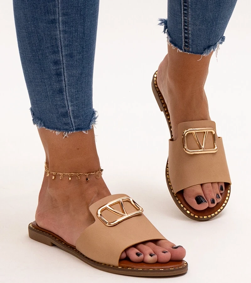 Beigefarbene Pantoletten mit Schnalle von Mariza