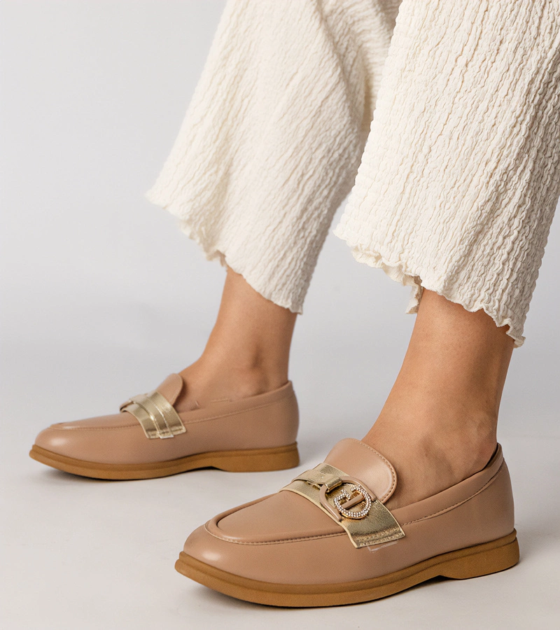 Cremefarbene Mokassins aus Kunstleder mit Strasssteinen Berita