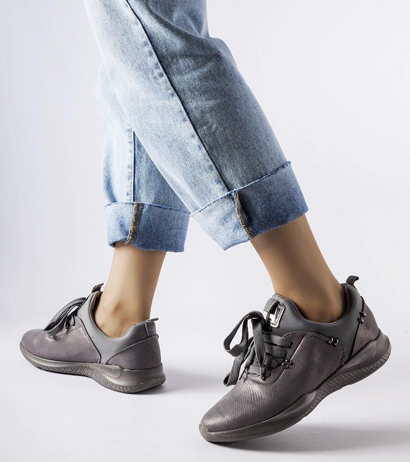 Graue Sneakers von Anatole