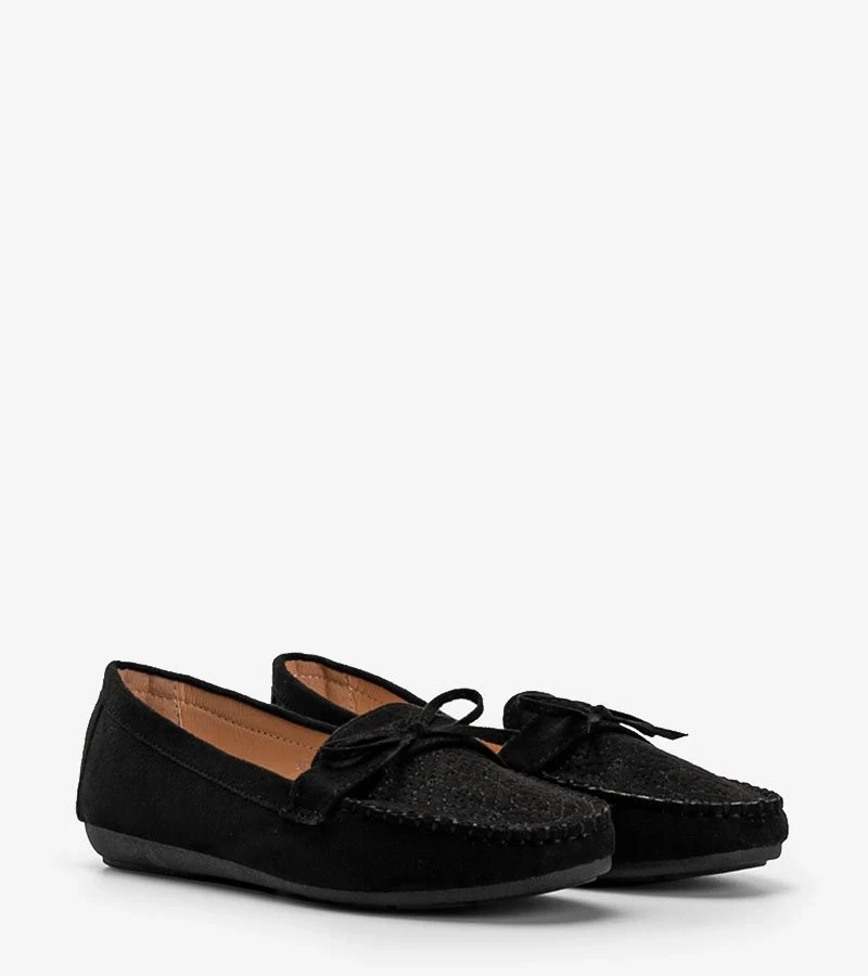 Schwarze Mokassins mit Lochmuster Maura