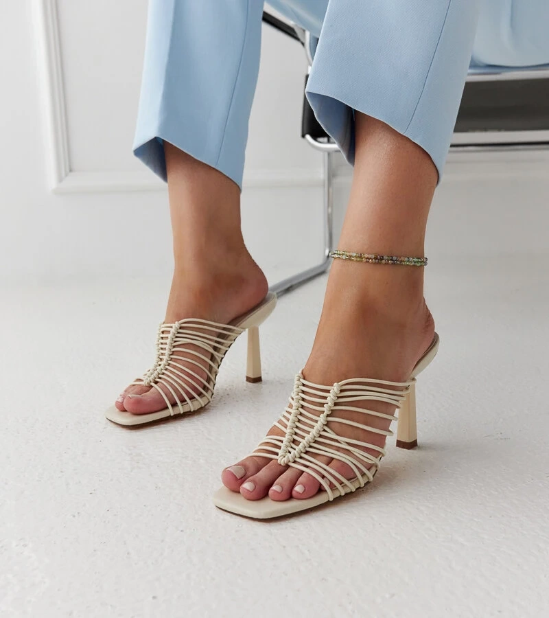 Hellbeige Borna Stiletto Sandalen