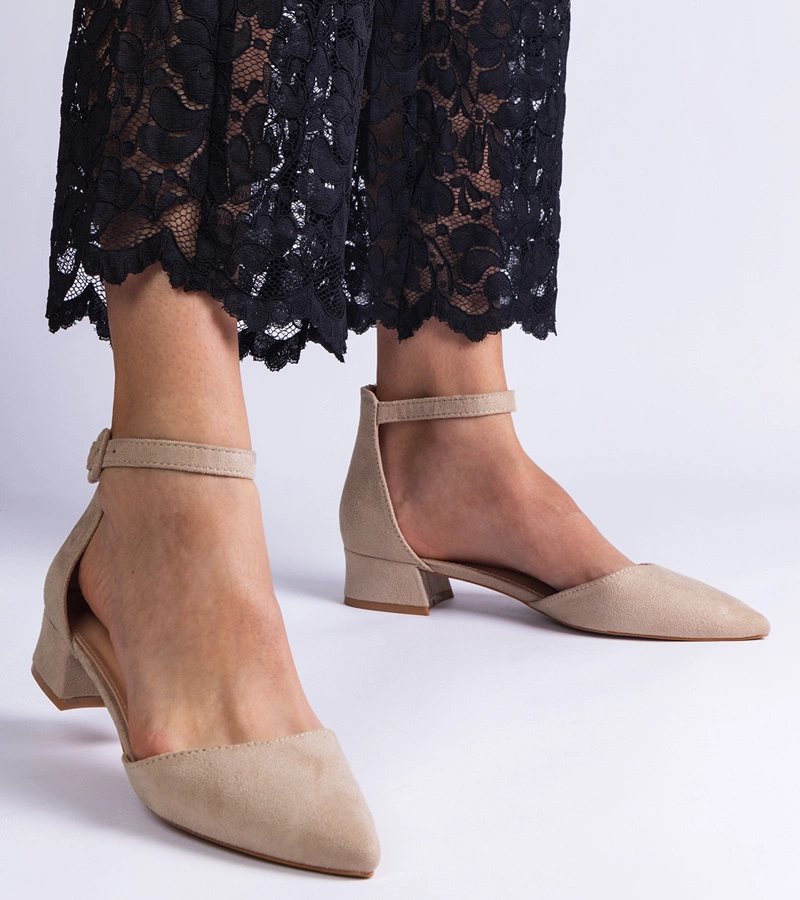 Beige Pumps mit niedrigem Absatz Elison