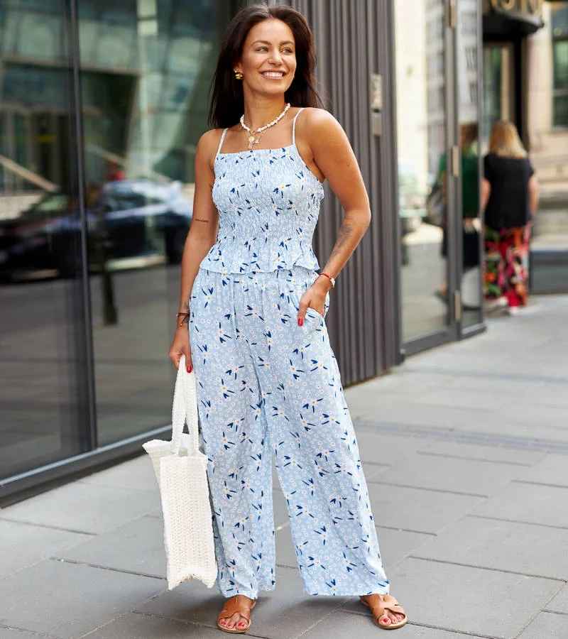 Blaues Set mit Spaghettiträgertop und Hose Lilia