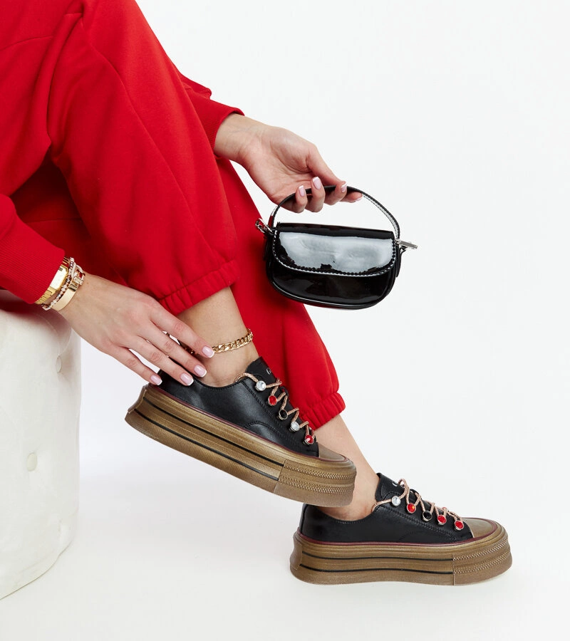 Schwarze Plateau-Sneakers GOE NN2N4053