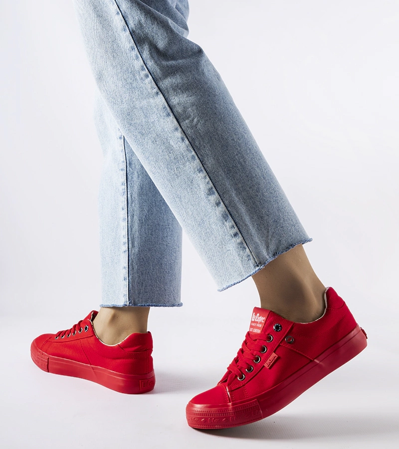 Rote Stoff-Sneaker von Lee Cooper