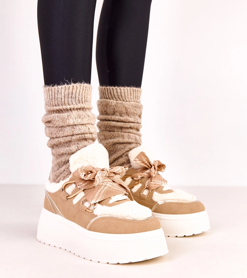 Beige gefütterte Sneakers auf Plateausohle Deena