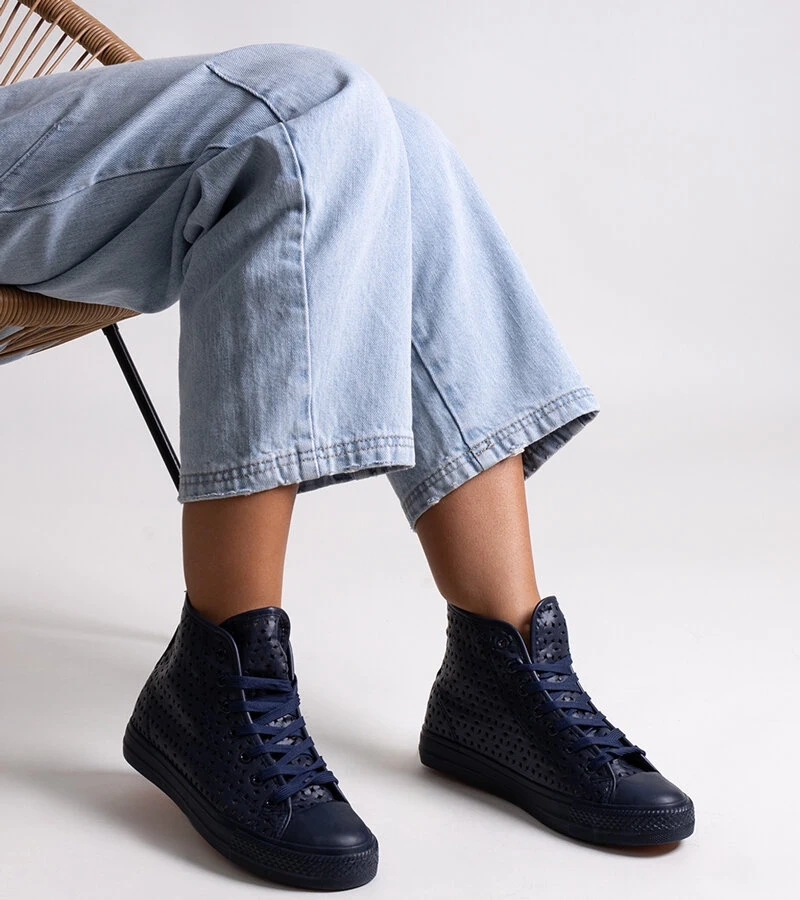 Marineblaue, hohe, durchbrochene Madala-Sneaker