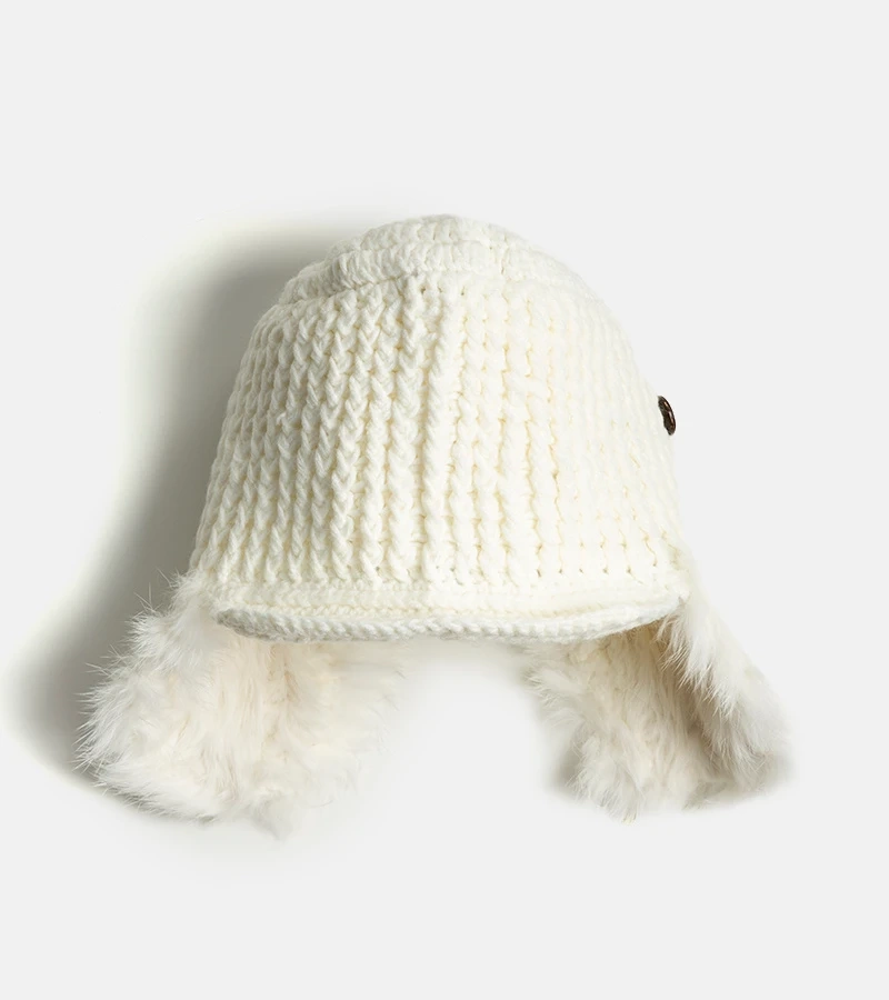 Weiße Mütze mit Ohrenklappen Zora
