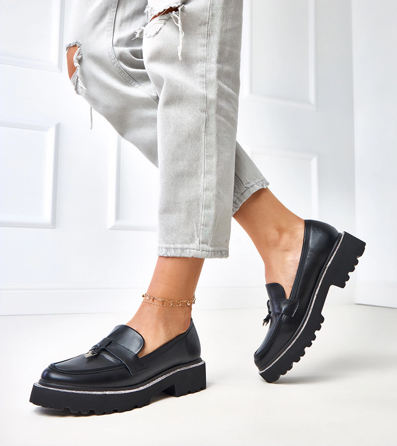 Schwarze Mokassins mit Verzierung und Zirkonien Katrena