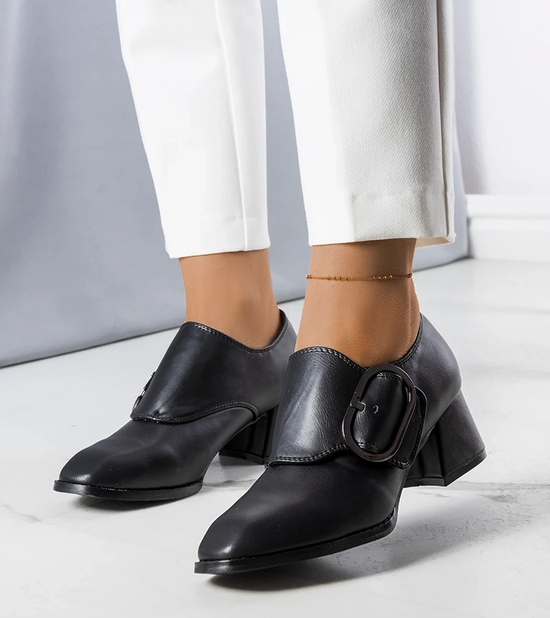 Schwarze Ailani Pumps