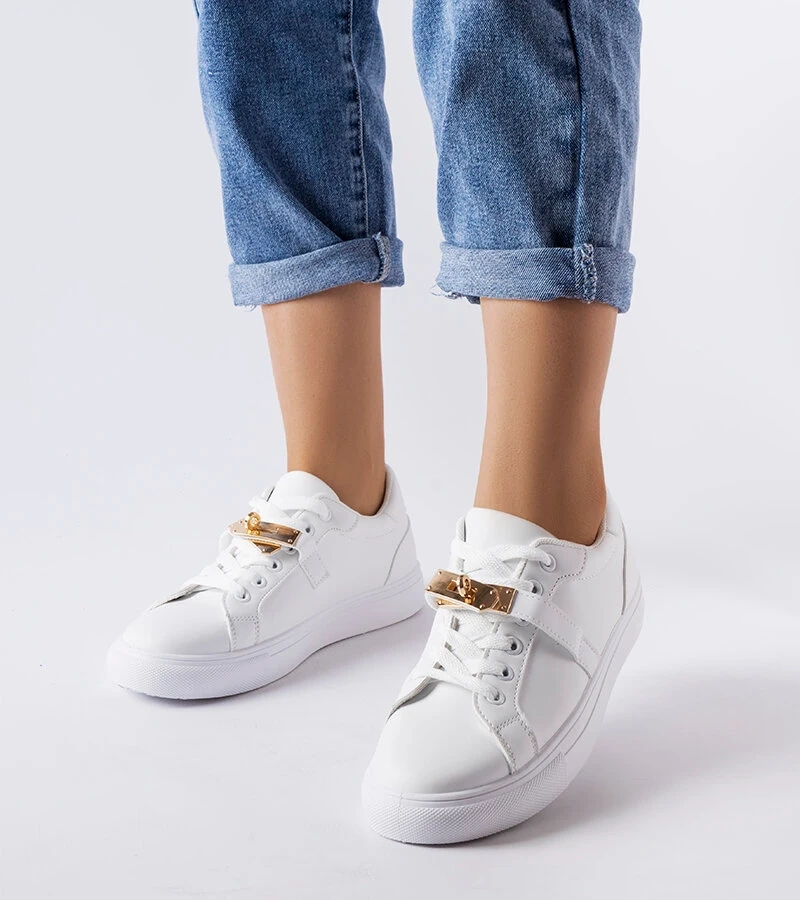 Weiße Turnschuhe mit goldenem Akzent von Letteria
