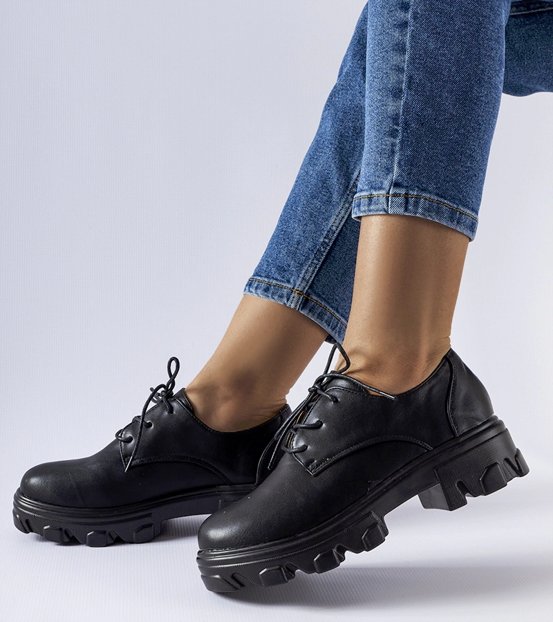 Schwarze lackierte Halbschuhe Kelly