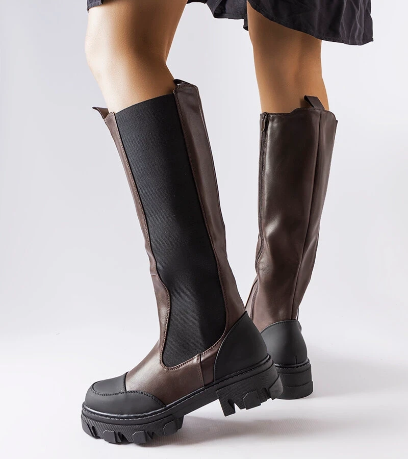 Braune hohe Stiefel von Pasquale