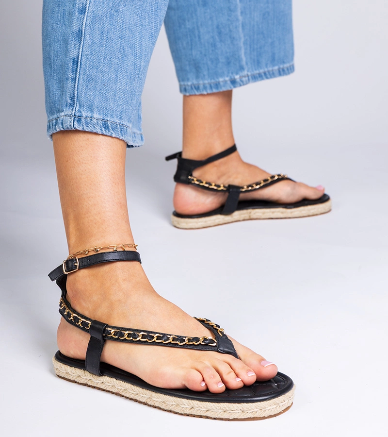 Beige Sandalen verziert mit Kette Varieur