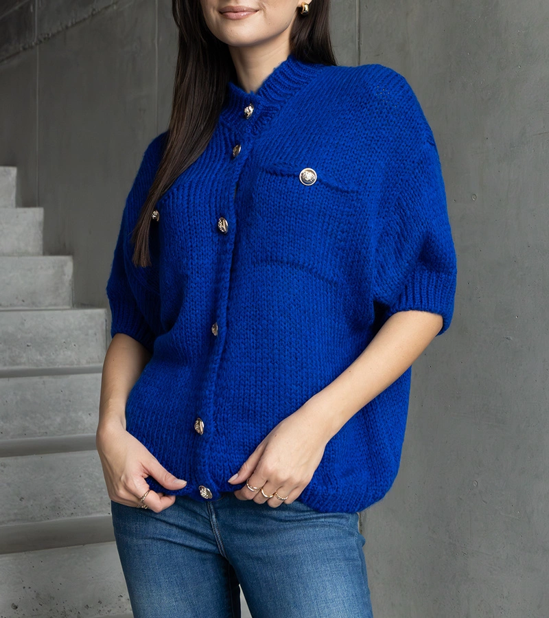 Damenpullover blau mit kurzem Ärmel dekorative Knöpfe Shela