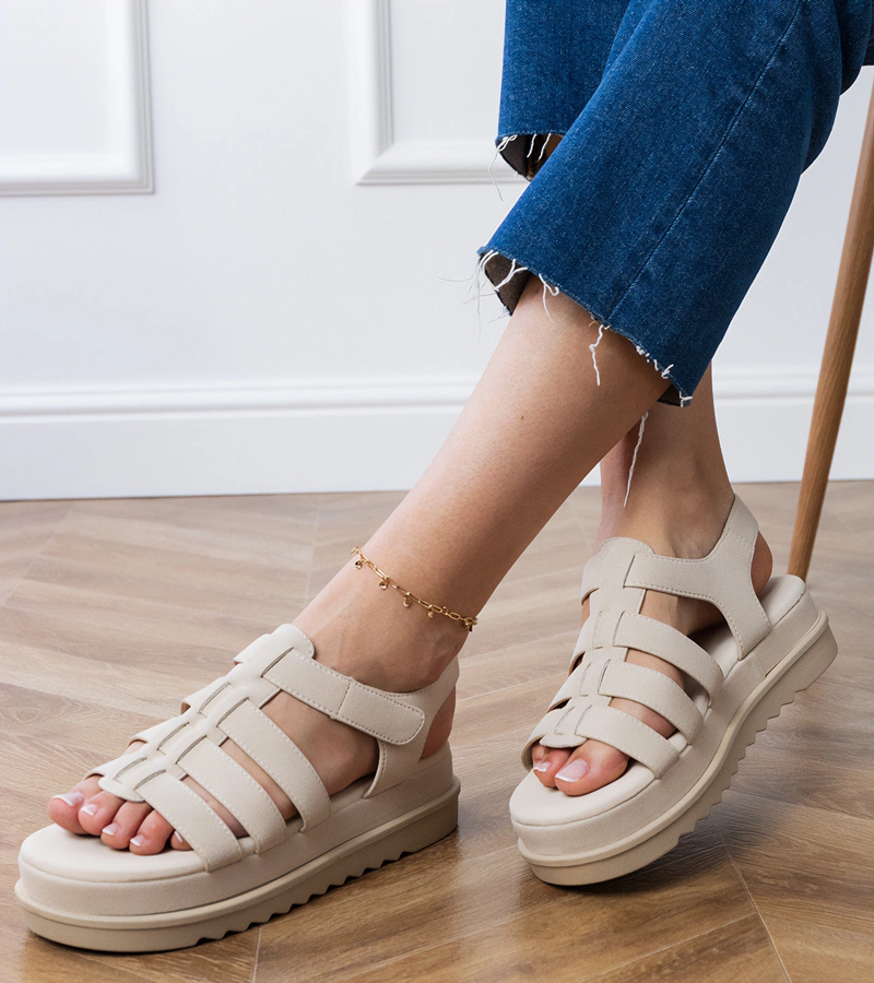 Beige Gladiatorensandalen auf Plateausohle Hartos