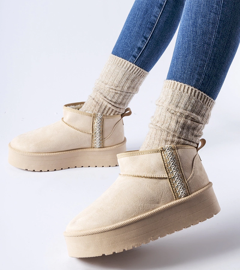 Beige Plattform-Schneestiefel von Dennison