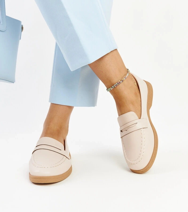 Hellbeige klassische Mokassins Nawrah