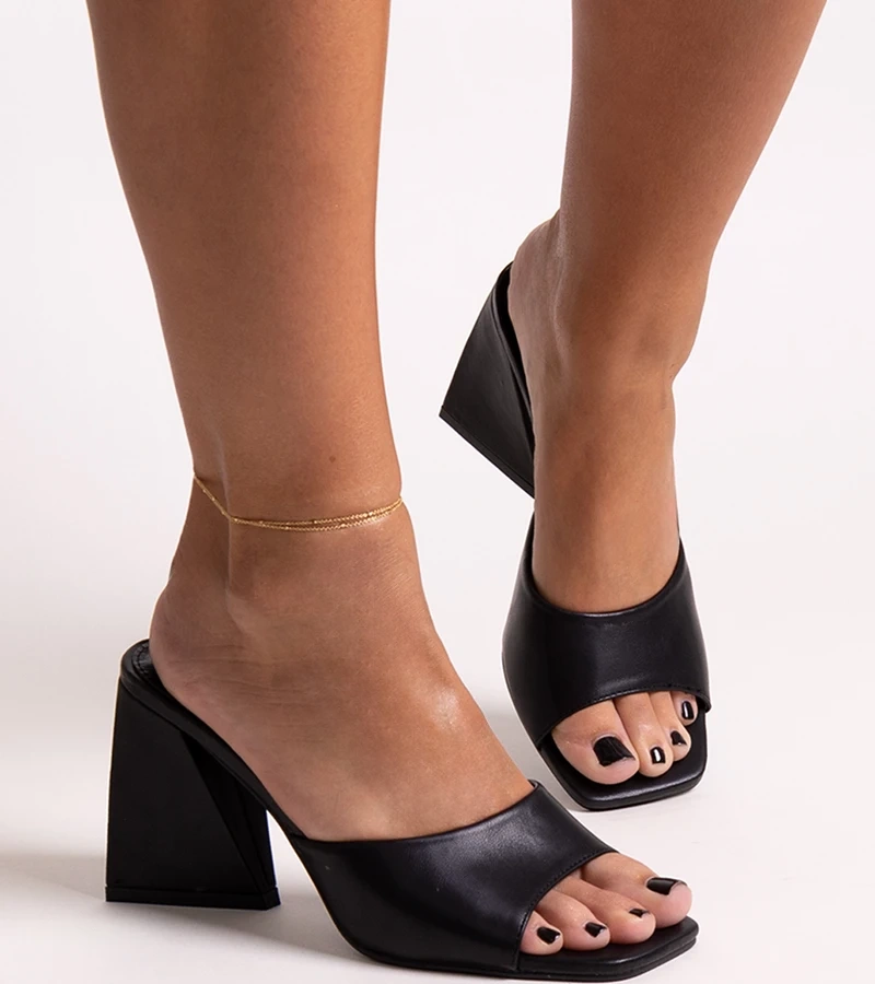 Schwarze Mirella Absatz-Sandalen