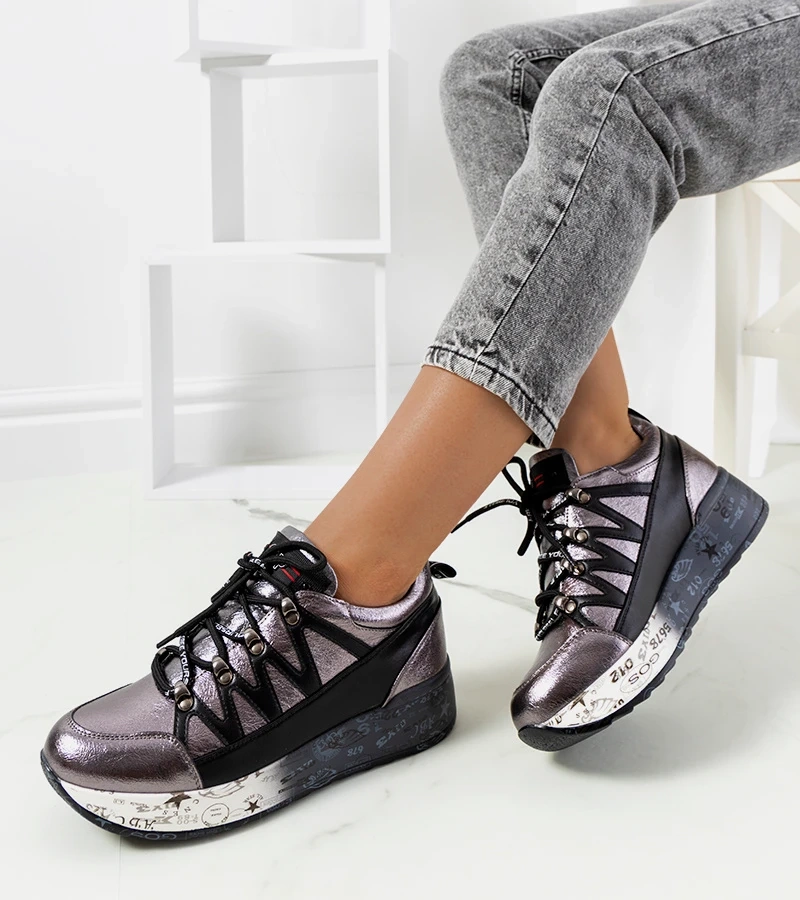 Graue metallische Ballard-Sneakers