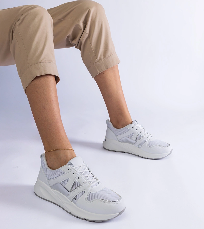 Weiße Sneakers mit dicker Sohle Sierra