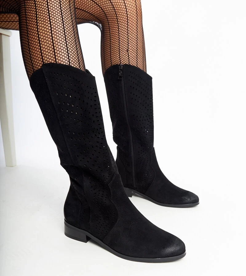 Schwarze durchbrochene Lederstiefel von Vinceza