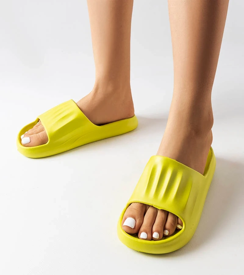 Grüne Schaumstoff-Pantoffeln Patterson