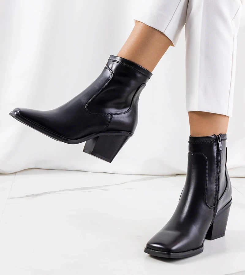 Schwarze Panucci Stiefeletten mit Absatz