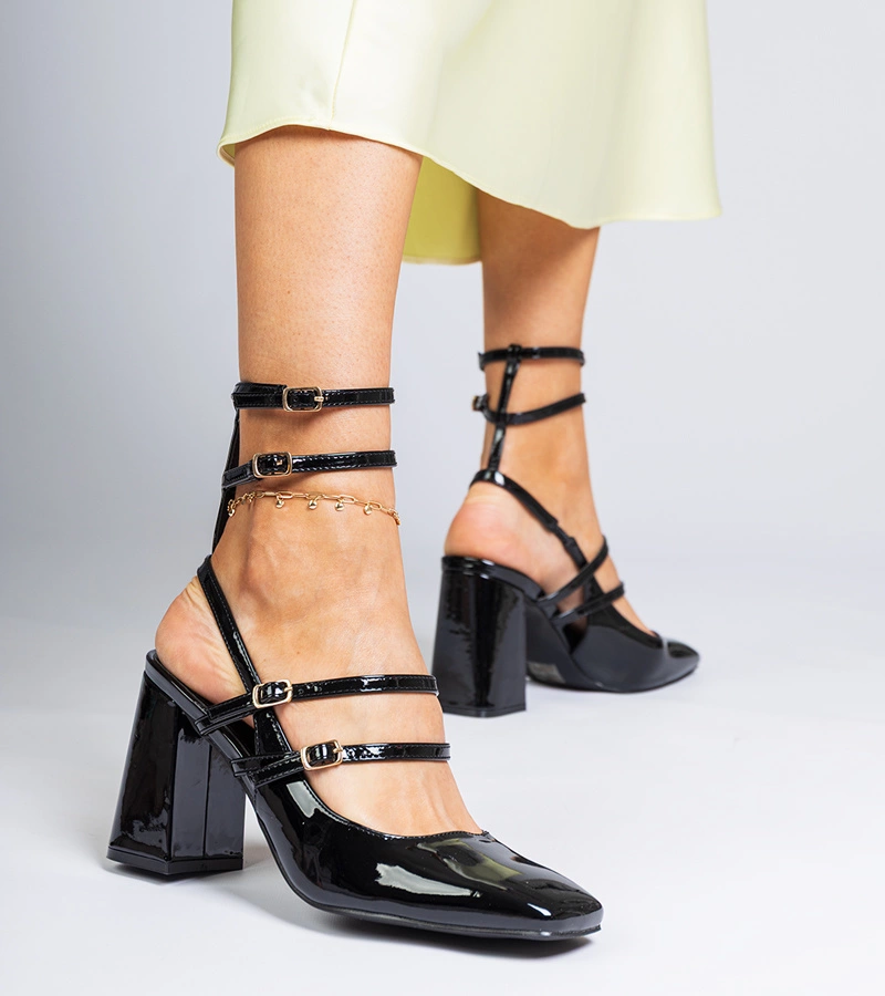 Schwarze Lackpumps mit Blockabsatz Ferida