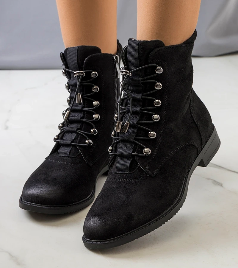 Schwarze Stiefeletten mit dekorativer Schnürung Vesale