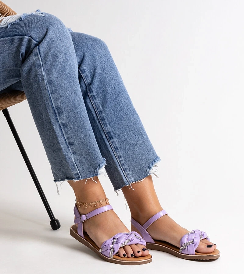 Lila Sandalen verziert mit Zirkonia von Giada
