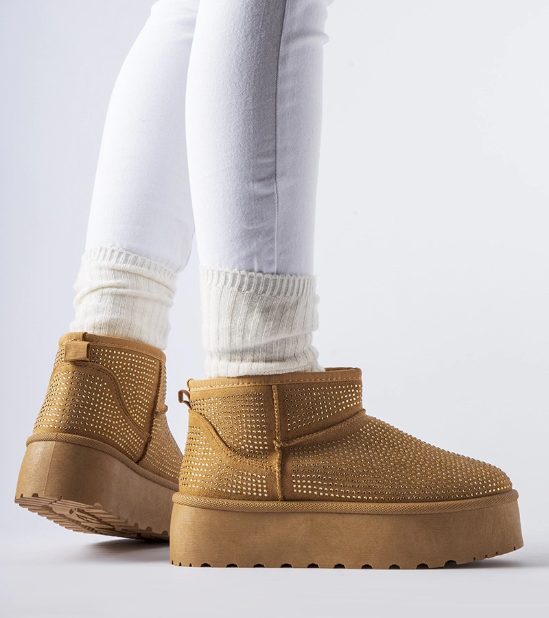 Braune Schneestiefel mit Zirkonen von Sonora