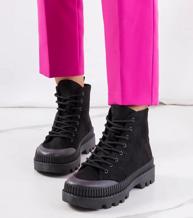 Schwarze Avenis Sneaker