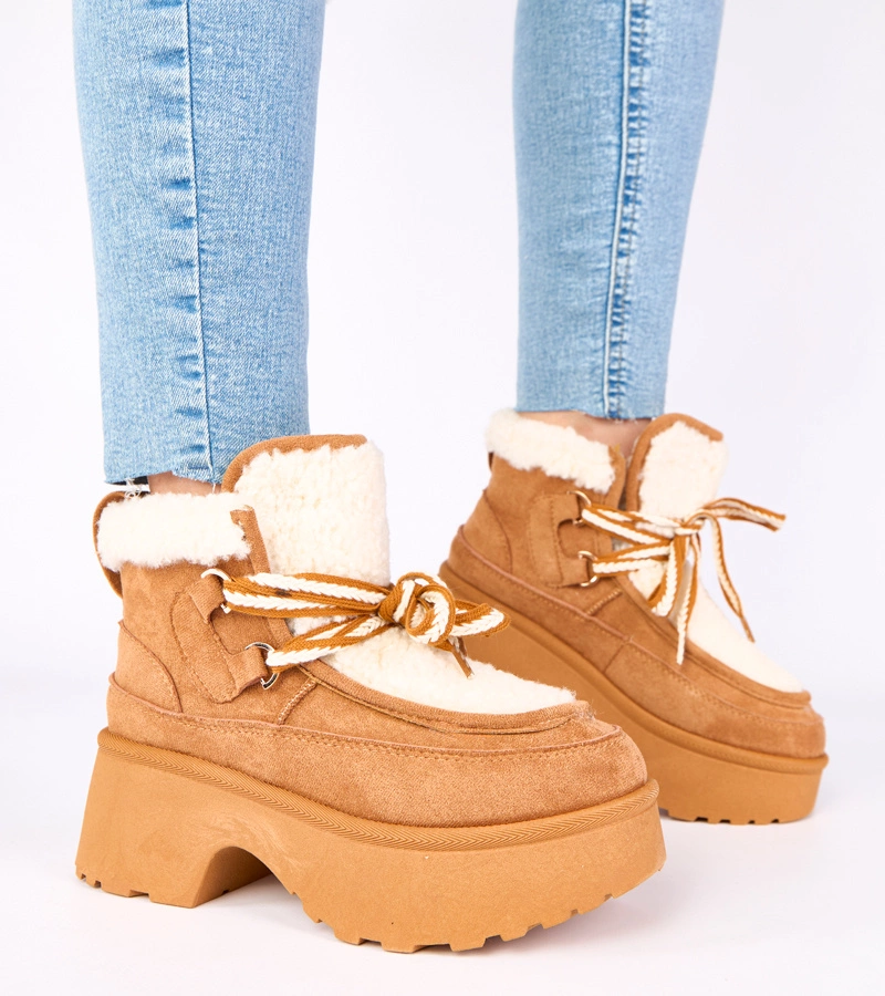 Braune Schneestiefel mit Fell auf Plateausohle Ziza