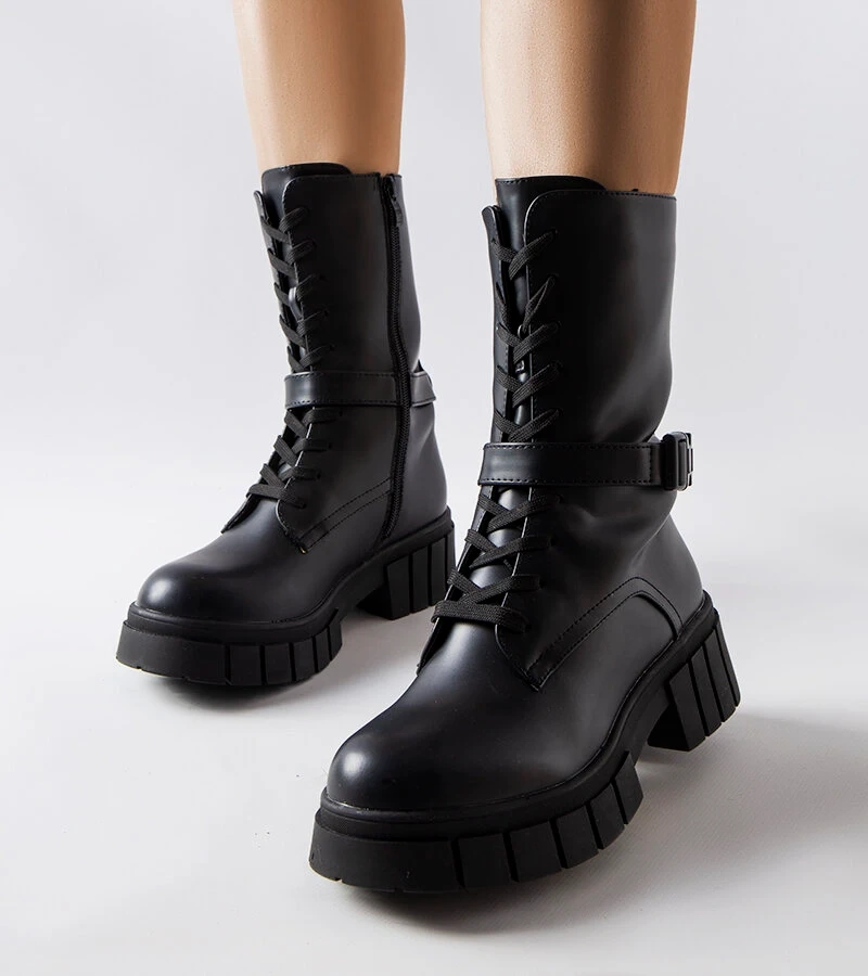 Schwarze Schnürstiefeletten-Worker von Rive