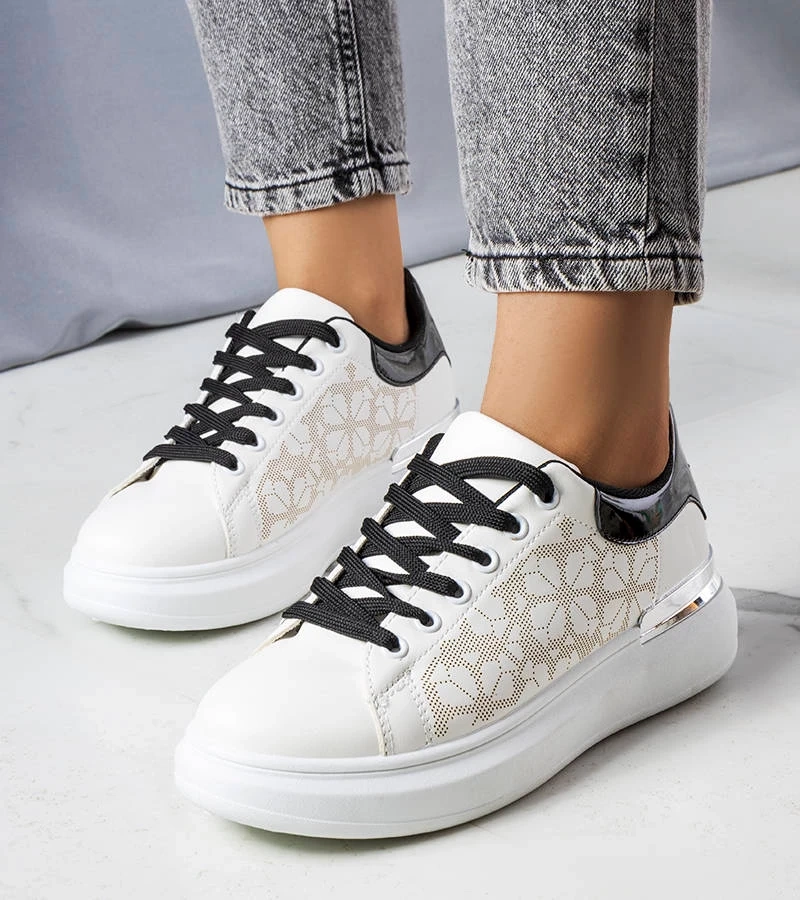 Weiß-schwarze Sneakers mit Perforation verziert Erin