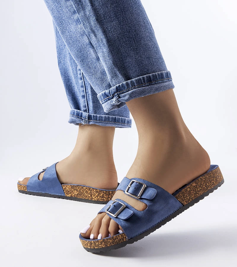 Beżowe klapki z łańcuchem Levy