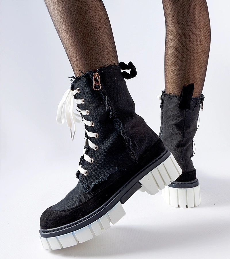 Schwarze gefütterte Crispiero-Trapperstiefel