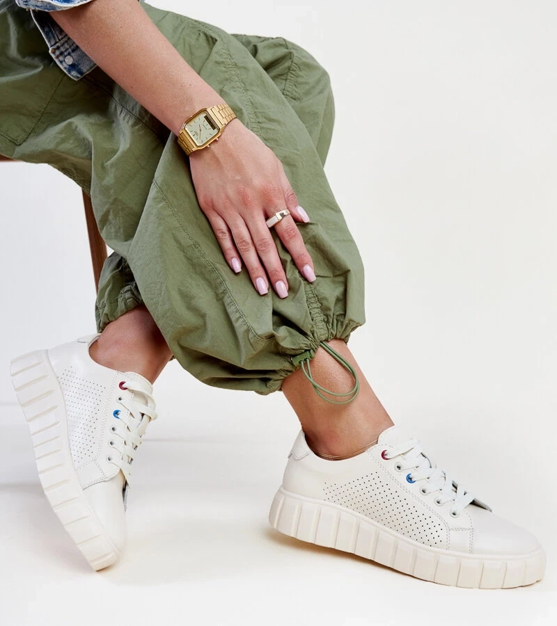 Beige Leder-Sneakers von Zvonka