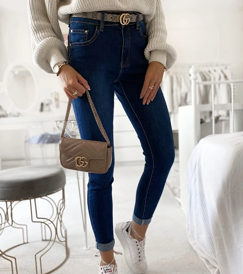 Lizabis dunkelblaue Jeans