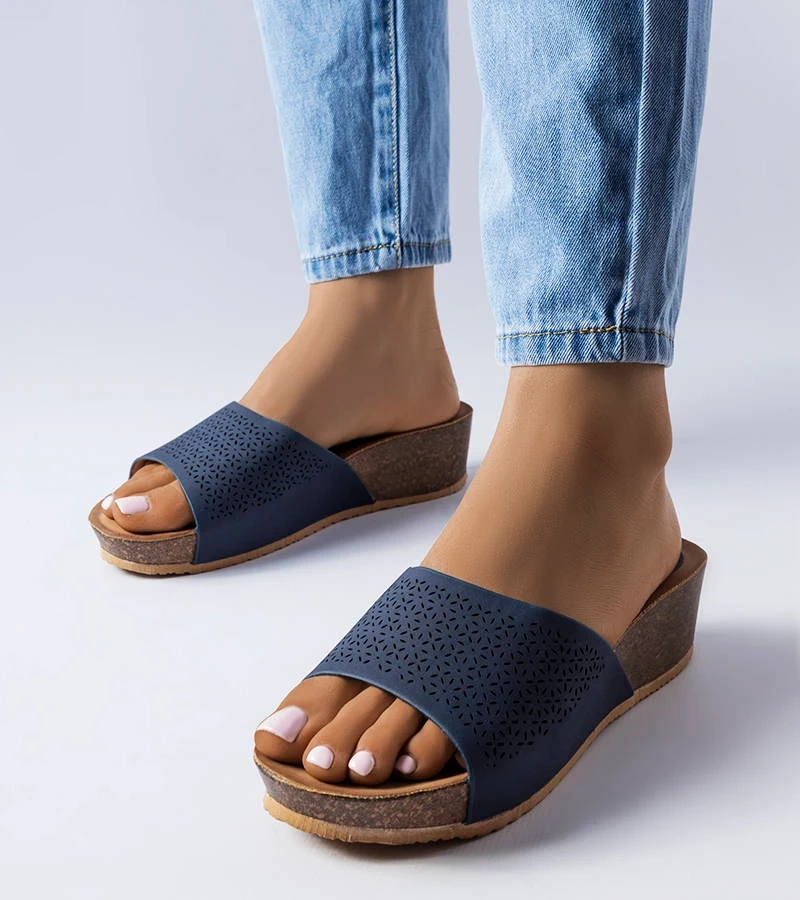 Blaue Bourque Keilabsatz Sandalen mit Lochmuster