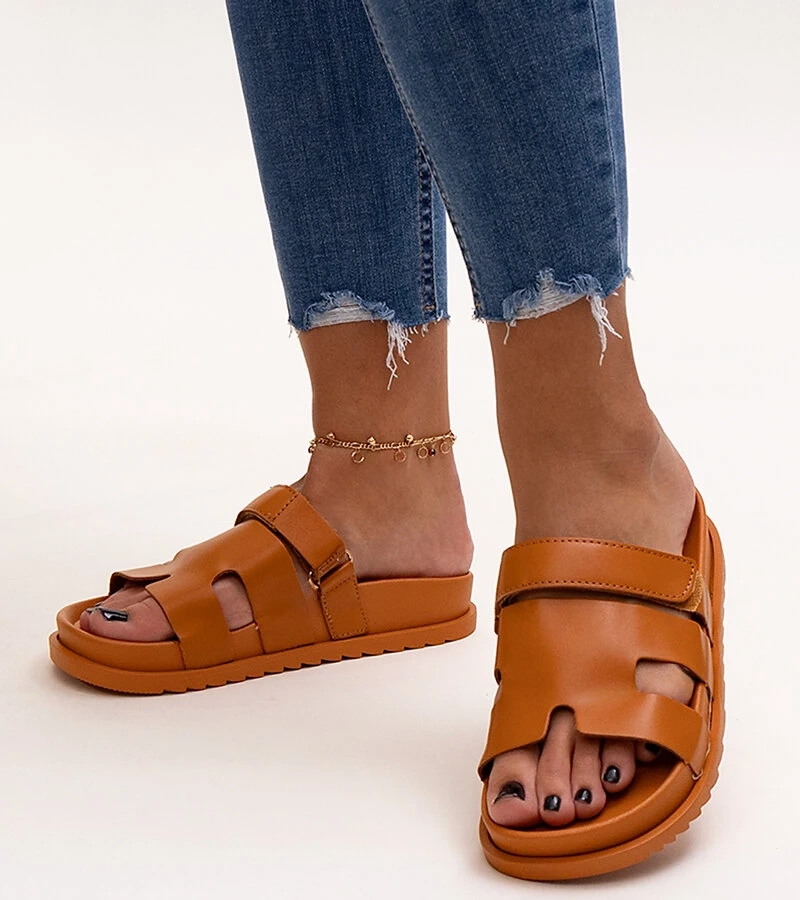 Braune Klett-Sandalen von Kassis