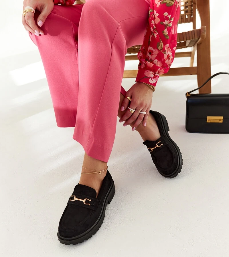 Schwarze Wildleder-Mokassins mit Schnalle von Barbara