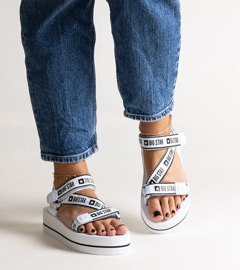 Weiße Plateausandalen von Big Star NN274A526