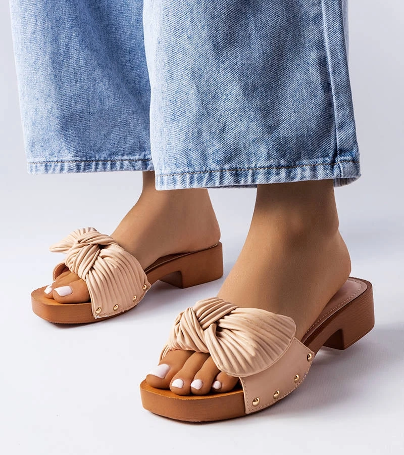 Beige Rochefort Pantoletten auf niedrigem Absatz