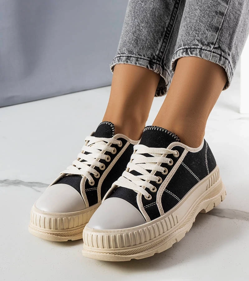 Schwarze Nichole-Plattform-Sneaker