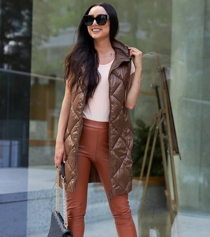 Braune lange glänzende Weste von Bondo