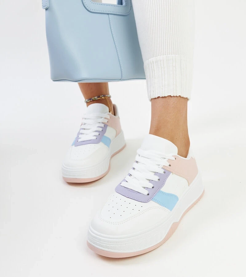 Weiß-rosa Sneakers mit dicker Sohle von Rafida