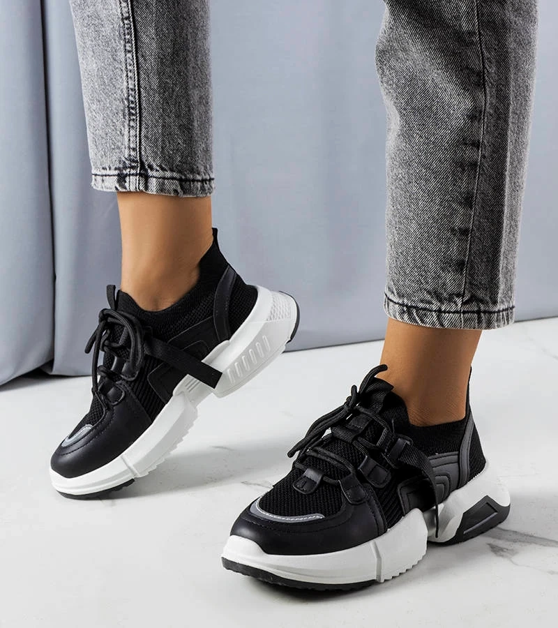 Schwarze Socken-Sneaker Peggy