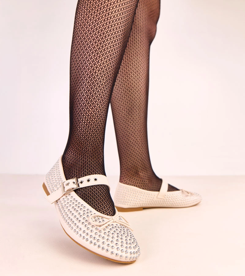 Beige Ballerinas mit Nieten und Schleife Mylie